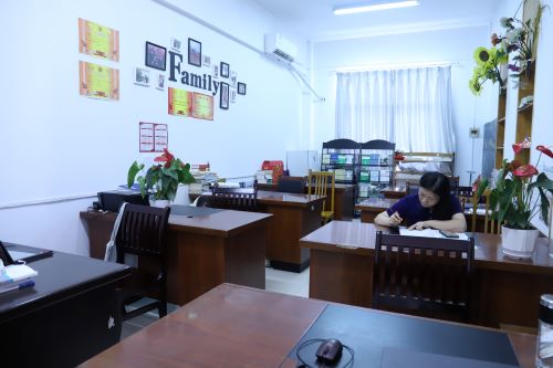 我校开展“文明办公室”评比活动